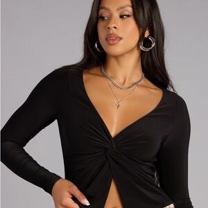 Black Twist Front Cropped Long Sleeve Top Size Medium